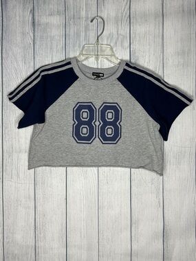 Fashion Nova Gray & Navy Cropped '88' Tee